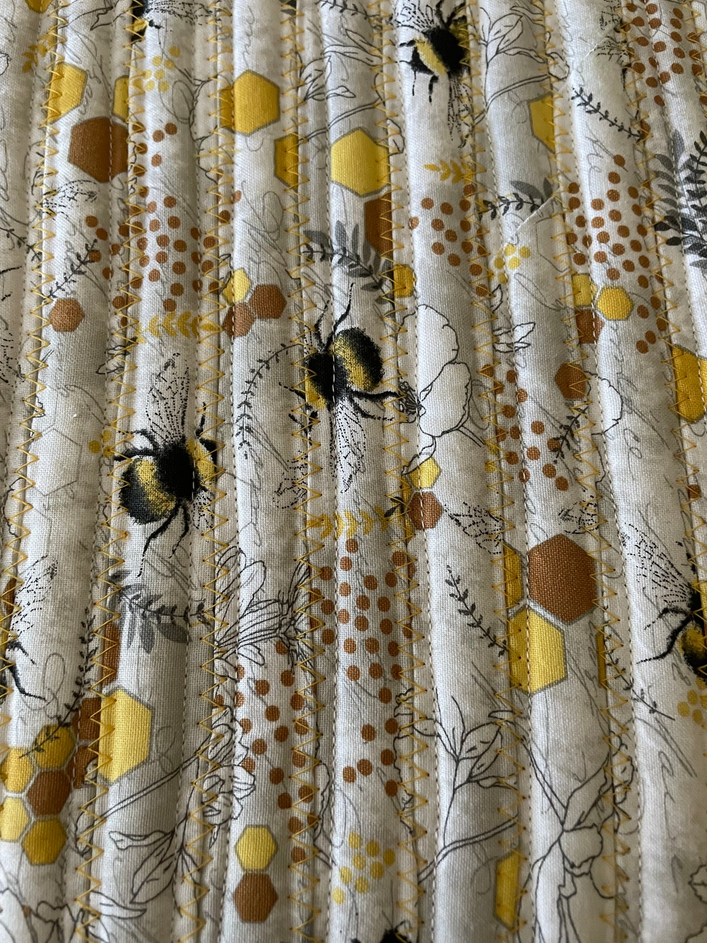 Bumble Bee Jelly Roll Rug